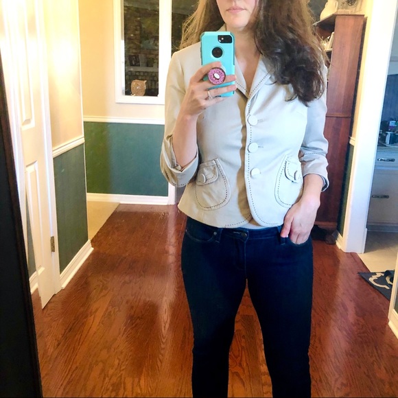 Ann Taylor Loft cream blazer - Picture 2 of 7